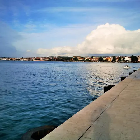 Divinity's Reach - Old Town Center Guest house 4*