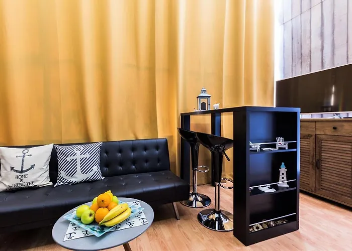 Guest house Divinity's Reach - Old Town Center 4*